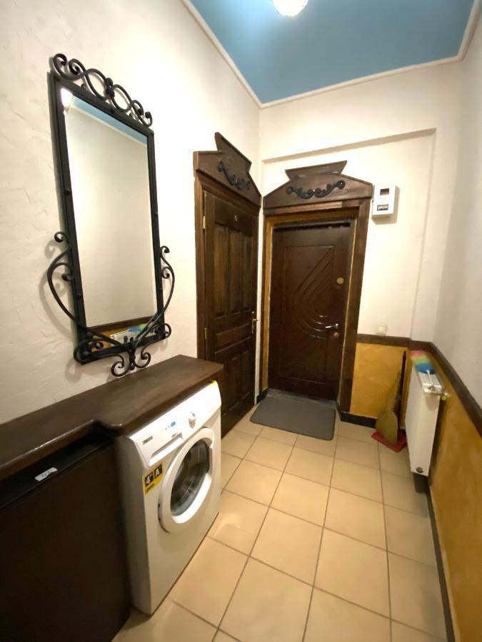 Апартаменти На Вул. Лесі Українки 19/4 Lviv Dış mekan fotoğraf