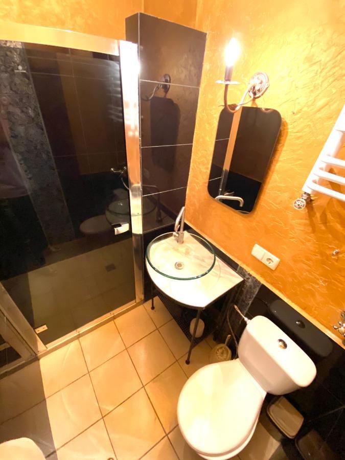 Апартаменти На Вул. Лесі Українки 19/4 Lviv Dış mekan fotoğraf